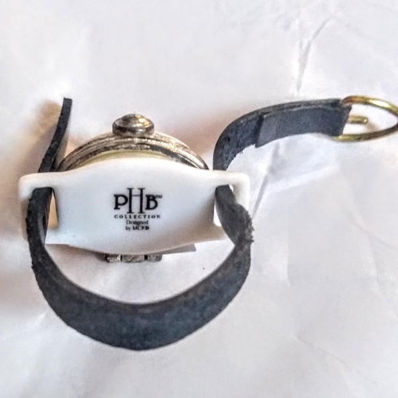 Porcelain Hinge Box. - Picture 3 of 4